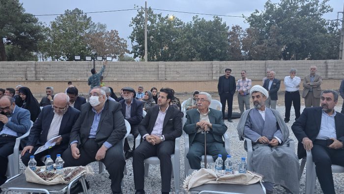 کلنگزنی مرکز جامع سلامت شبانهروزی خورزوق پس از سالها انتظار / آغاز عملیات اجرایی با زیربنای ۲,۳۰۰ متر مربع و برآورد هزینه ۲۲۰ میلیارد تومان کلنگزنی مرکز جامع سلامت شبانهروزی خورزوق پس از سالها انتظار / آغاز عملیات اجرایی با زیربنای ۲,۳۰۰ متر مربع و برآورد هزینه ۲۲۰ میلیارد تومان